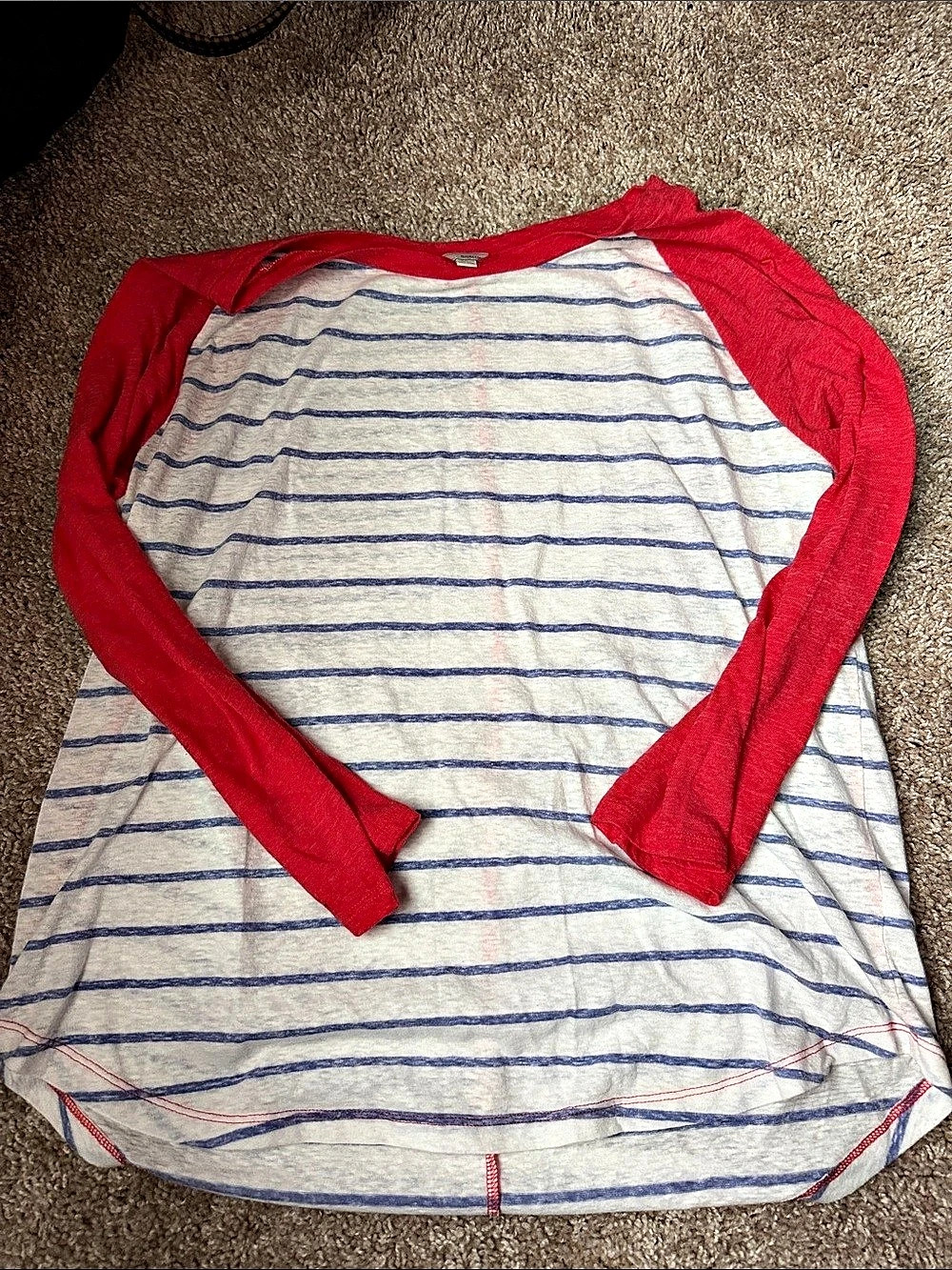 Gap Striped Long Sleeve Top in Red & White Size Large